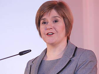 Sturgeon: UK set for Irish-sty...